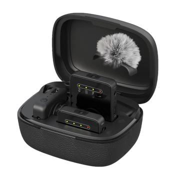 Pro Wireless Lavalier Microphone